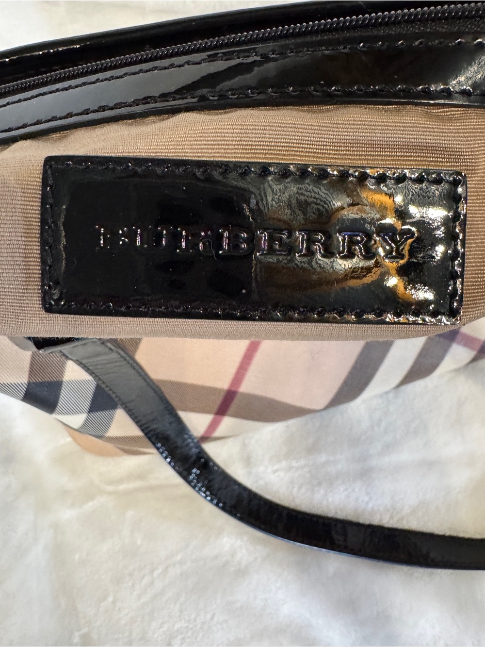 Classic Burberry Super Nova Plaid Tote Bag with Black Patent Trim - Picture 5 of 7